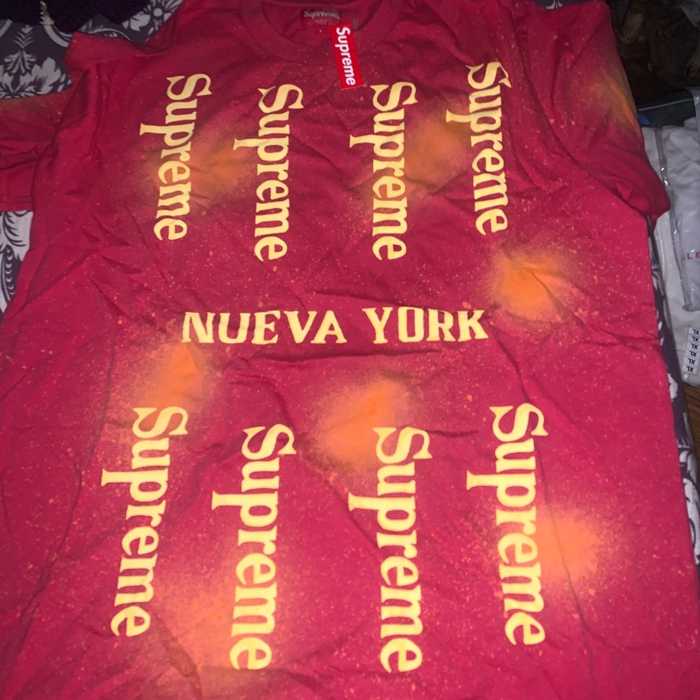 Supreme “Nueva York” tee